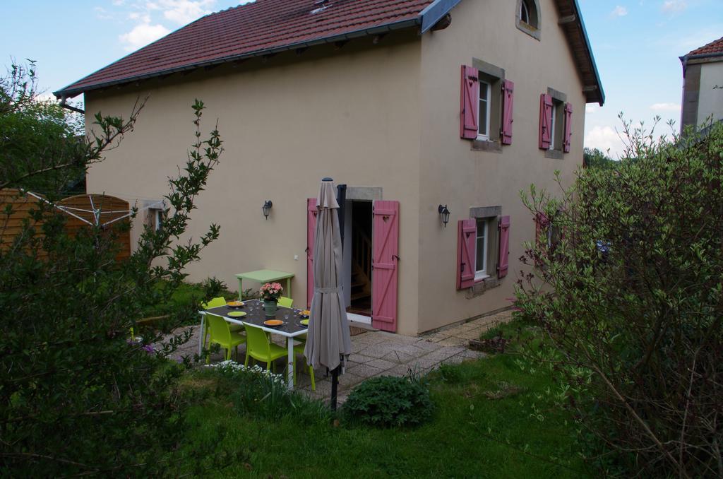 Gite Mentrel Champ-le-Duc Exterior photo